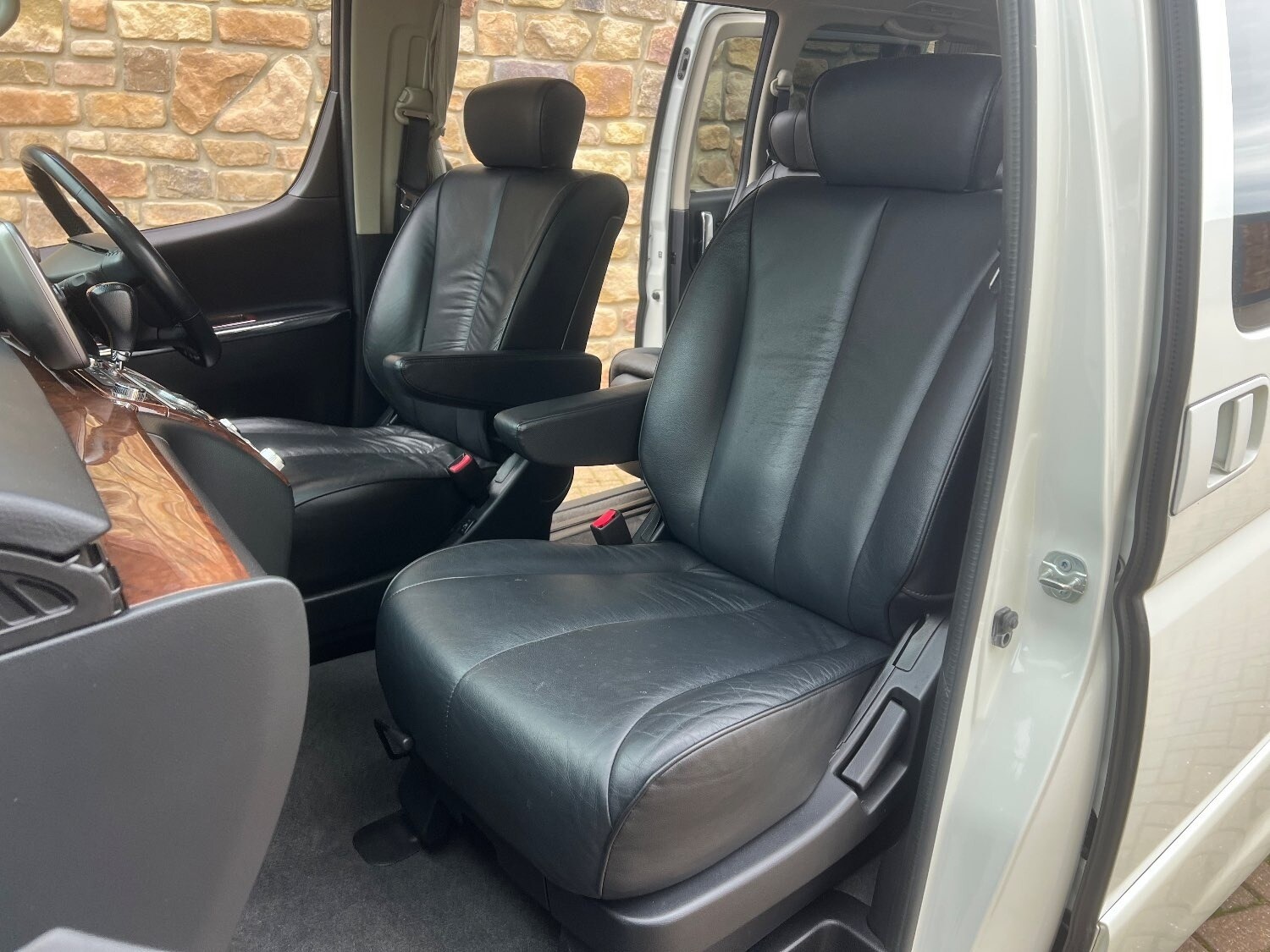 Used Nissan Elgrand 2008 for sale - 75356786: Photo 10