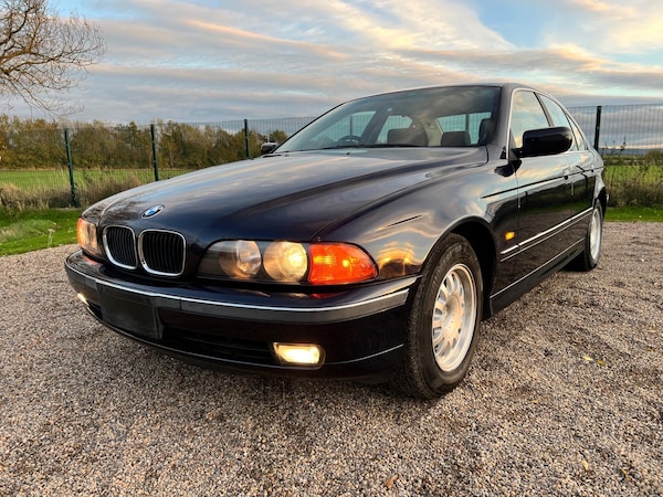 Used BMW 5 Series 2010 for sale - 58833731: Photo 1