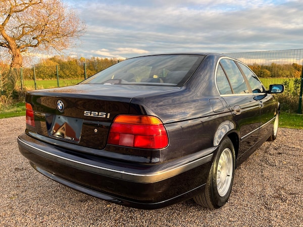 Used BMW 5 Series 2010 for sale - 58833731: Photo 4