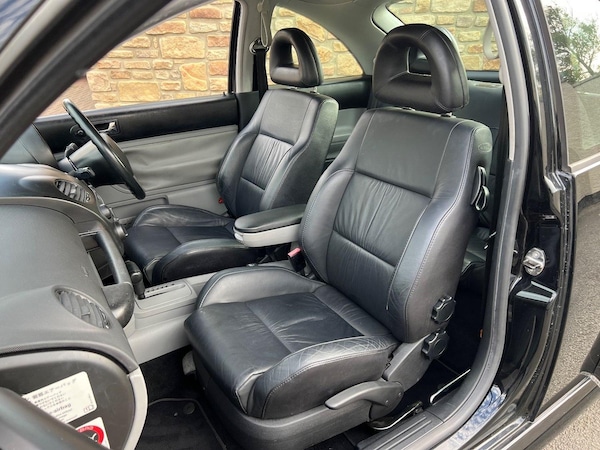 Used Volkswagen Beetle 2002 for sale - 67619617: Photo 11
