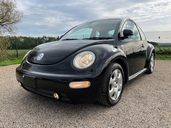 Used Volkswagen Beetle 2002 for sale - 67619617: Photo 1
