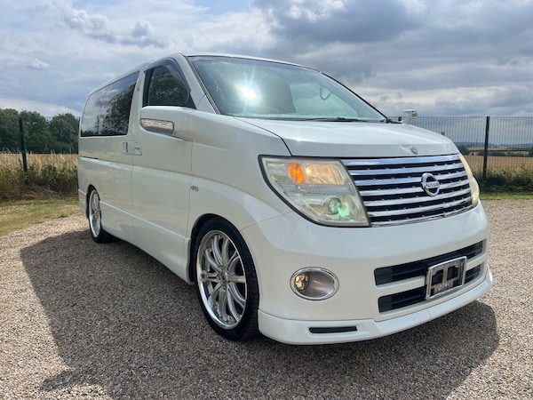 Used Nissan Elgrand 2007 for sale - 74138782: Photo 2