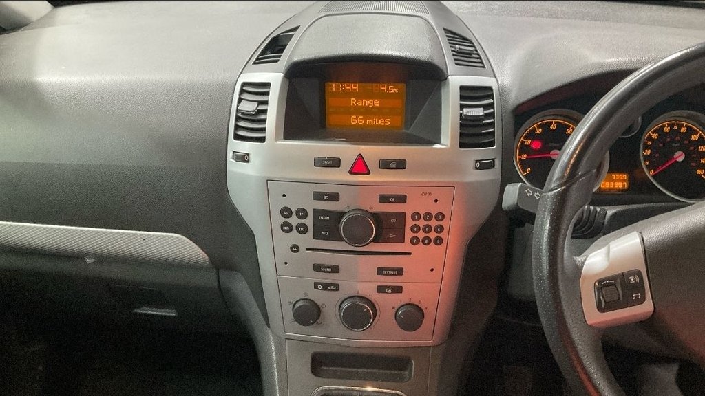 Used Vauxhall Zafira 2010 for sale - 77631748: Photo 12