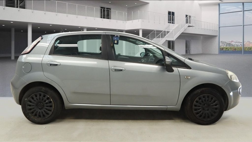 Used Fiat Punto Evo 2010 for sale - 77765291: Photo 2
