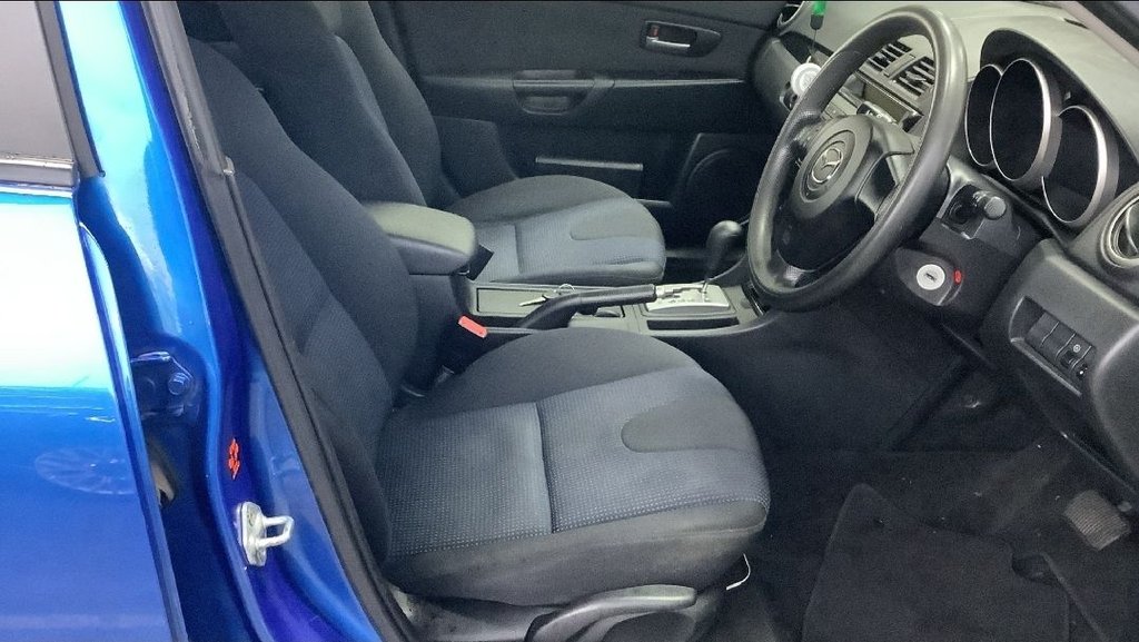 Used Mazda Mazda3 2004 for sale - 76783744: Photo 10