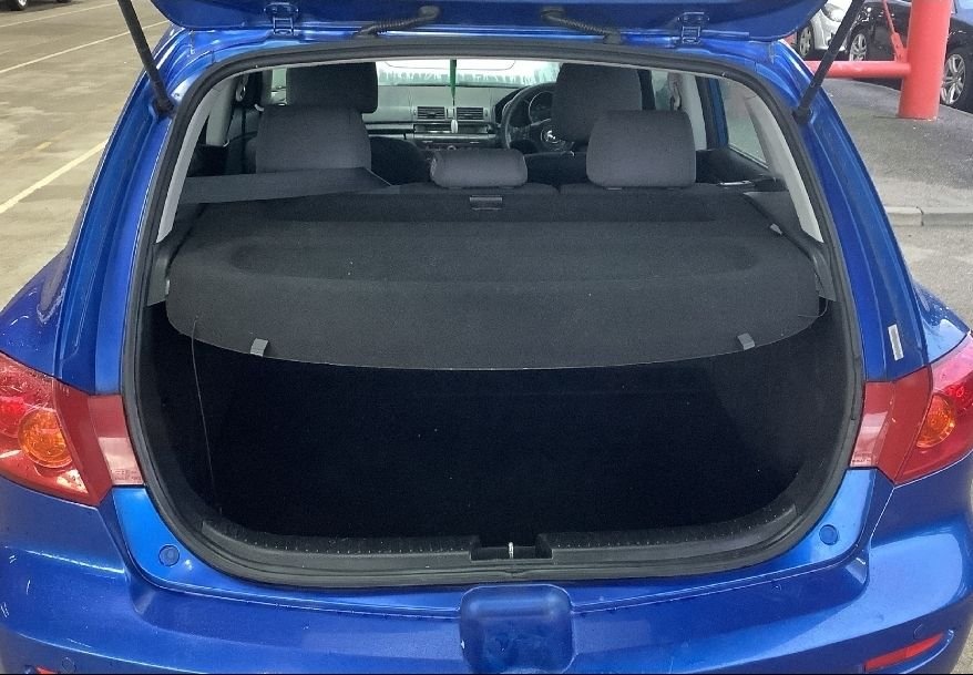 Used Mazda Mazda3 2004 for sale - 76783744: Photo 15