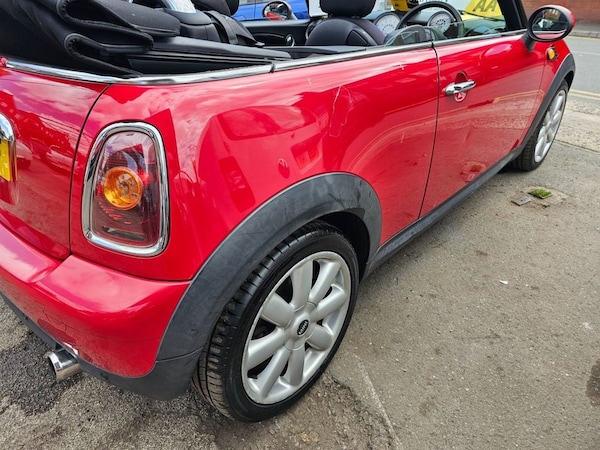 Used MINI Convertible 2009 for sale - 75456312: Photo 11