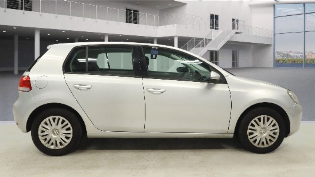Used Volkswagen Golf 2011 for sale - 77346724: Photo 2