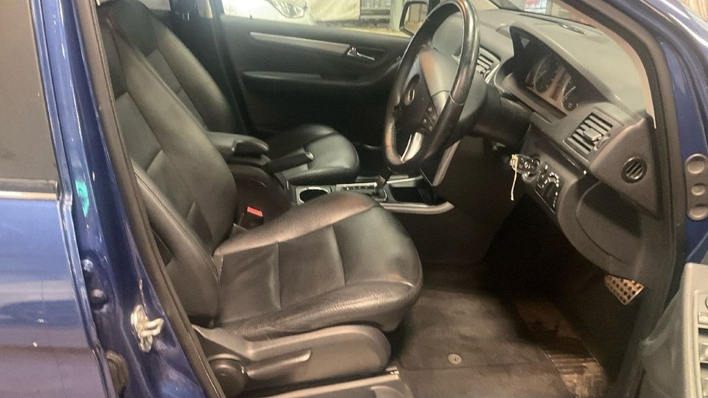 Used Mercedes-Benz B Class 2010 for sale - 77551659: Photo 10