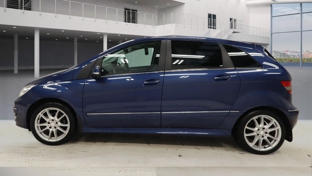 Used Mercedes-Benz B Class 2010 for sale - 77551659: Photo 5