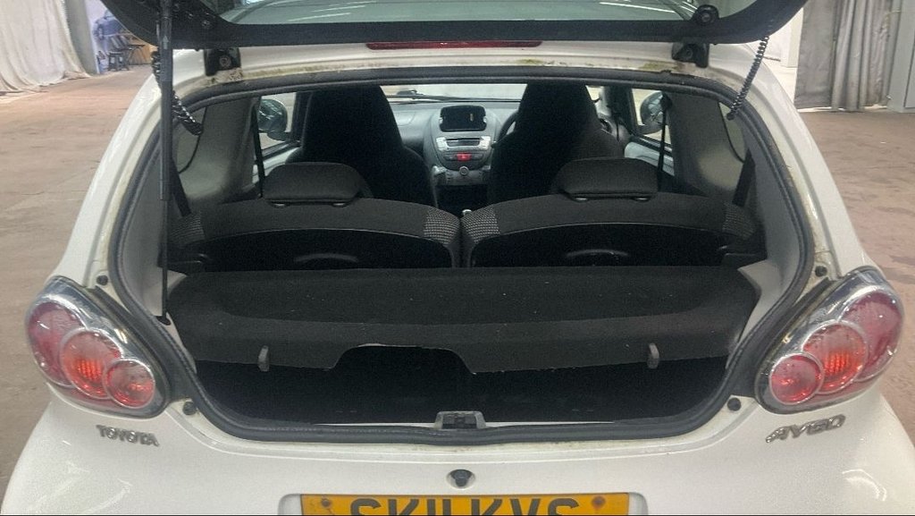 Used Toyota AYGO 2011 for sale - 77884995: Photo 16