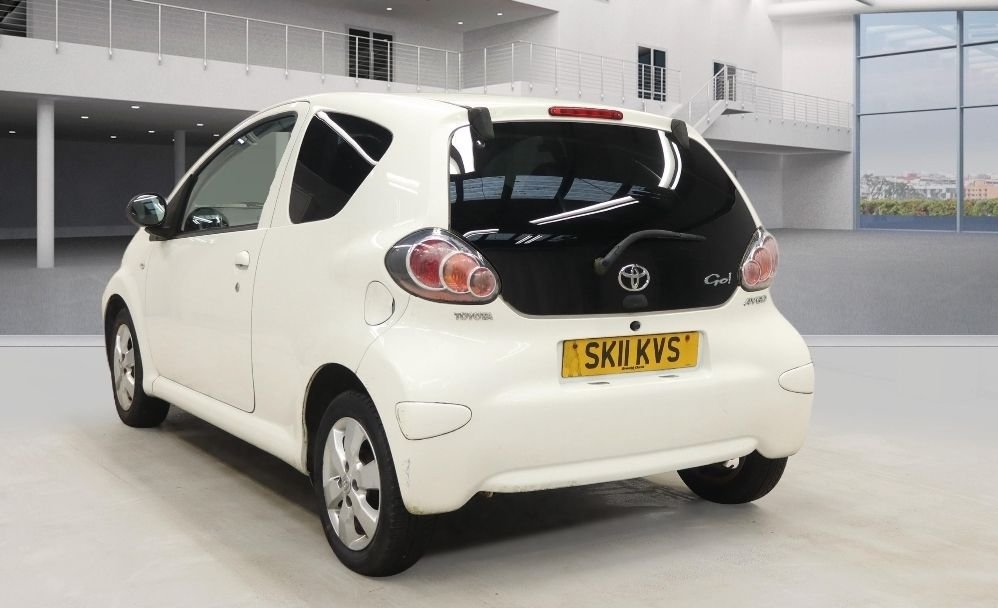 Used Toyota AYGO 2011 for sale - 77884995: Photo 7