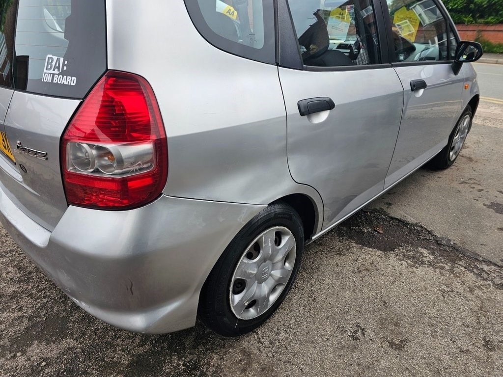 Honda Jazz 2008 (58) - 1.2 i-DSI S Hatchback 5dr Petrol Manual (129 g/km, 75 bhp) - Image 11