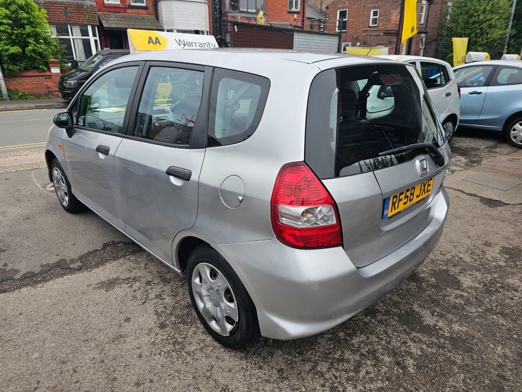 Honda Jazz 2008 (58) - 1.2 i-DSI S Hatchback 5dr Petrol Manual (129 g/km, 75 bhp) - Image 7