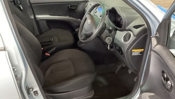 Used Hyundai i10 2011 for sale - 76280292: Photo 10