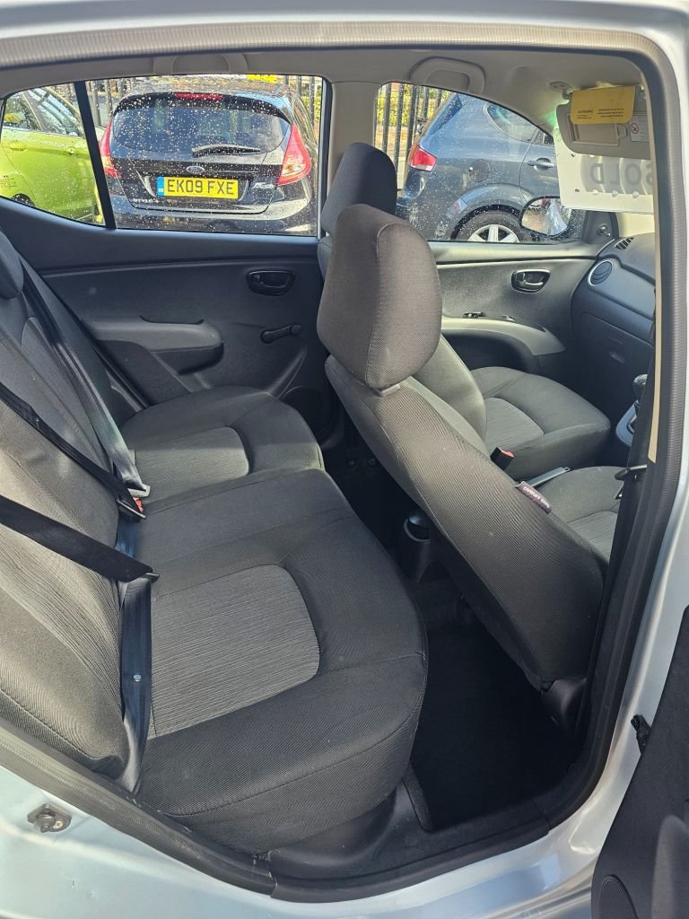 Used Hyundai i10 2011 for sale - 76280292: Photo 16