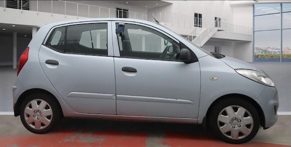 Used Hyundai i10 2011 for sale - 76280292: Photo 2