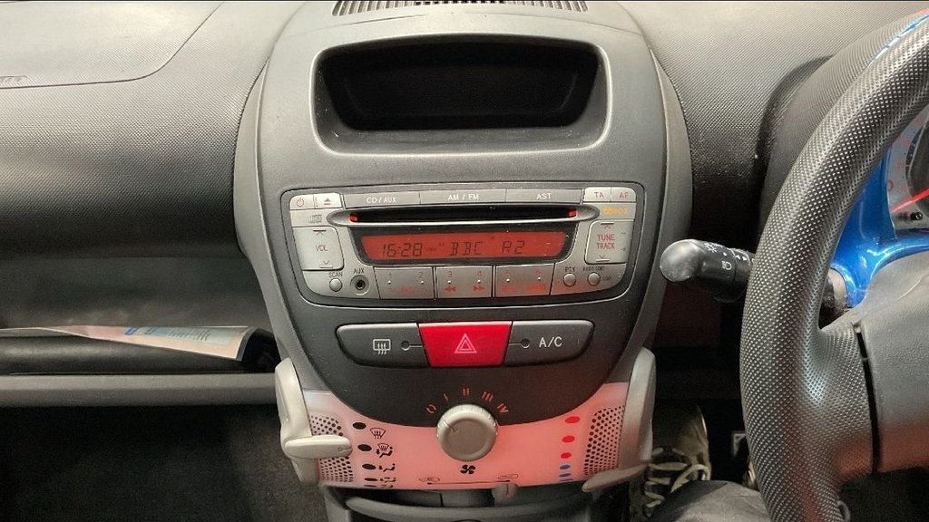 Used Toyota AYGO 2009 for sale - 76118894: Photo 13