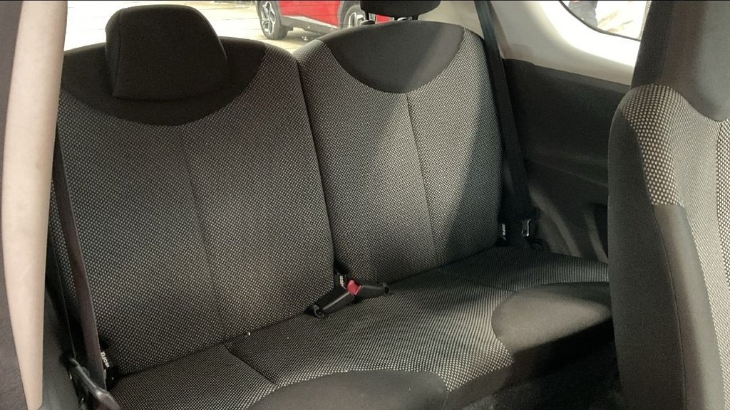 Used Toyota AYGO 2009 for sale - 76118894: Photo 16
