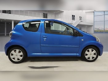 Used Toyota AYGO 2009 for sale - 76118894: Photo 2
