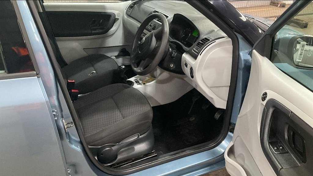 Used Skoda Fabia 2010 for sale - 77983028: Photo 8