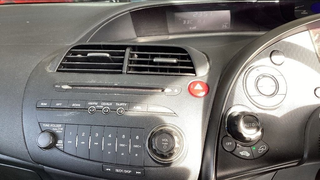 Used Honda Civic 2011 for sale - 77631759: Photo 11