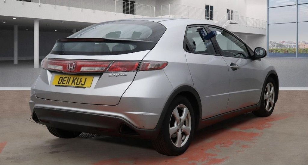 Used Honda Civic 2011 for sale - 77631759: Photo 8