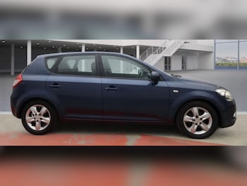 Used Kia Ceed 2011 for sale - 77631789: Photo