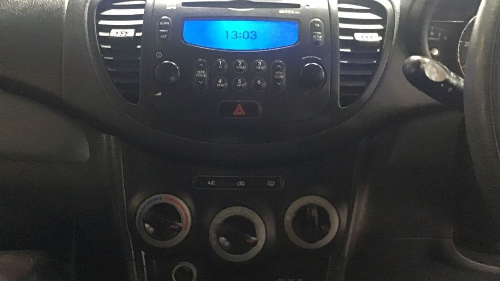 Used Hyundai i10 2012 for sale - 76514558: Photo 12