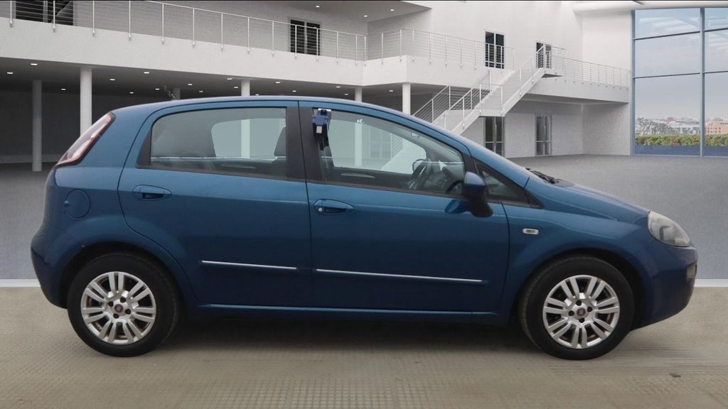 Used Fiat Punto 2012 for sale - 78008831: Photo 2
