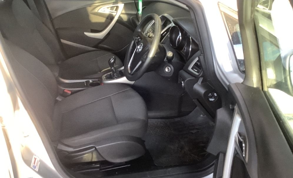 Used Vauxhall Astra 2011 for sale - 77075462: Photo 10