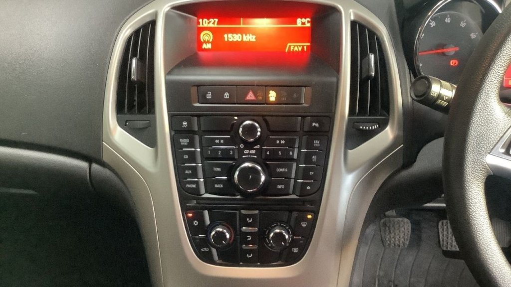 Used Vauxhall Astra 2011 for sale - 77075462: Photo 12