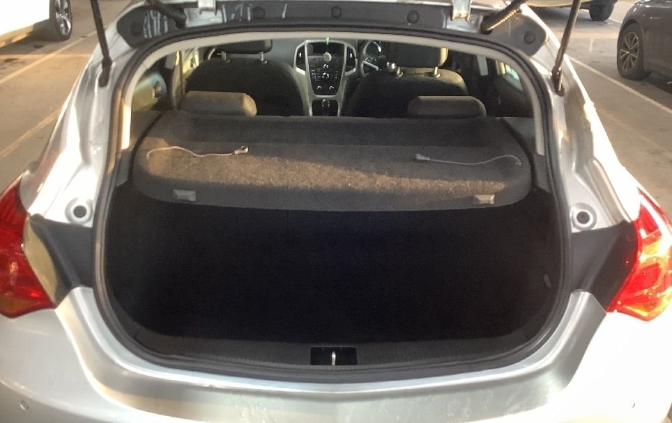 Used Vauxhall Astra 2011 for sale - 77075462: Photo 16