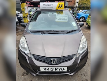 Used Honda Jazz 2013 for sale - 76280317: Photo