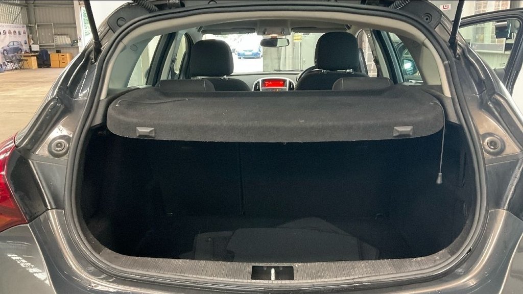 Used Vauxhall Astra 2012 for sale - 76139859: Photo 15