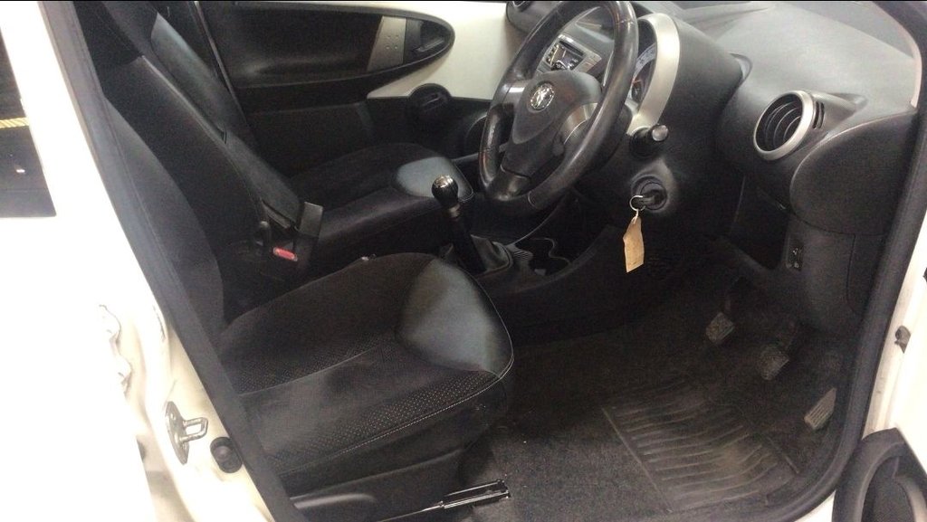 Used Toyota AYGO 2013 for sale - 78158466: Photo 10