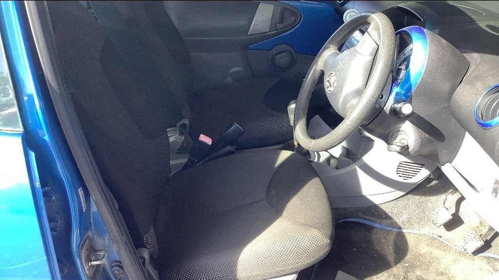 Used Toyota AYGO 2009 for sale - 77953152: Photo 10