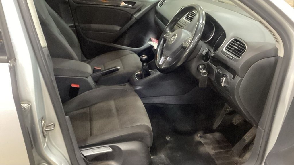 Used Volkswagen Golf 2010 for sale - 76966261: Photo 10