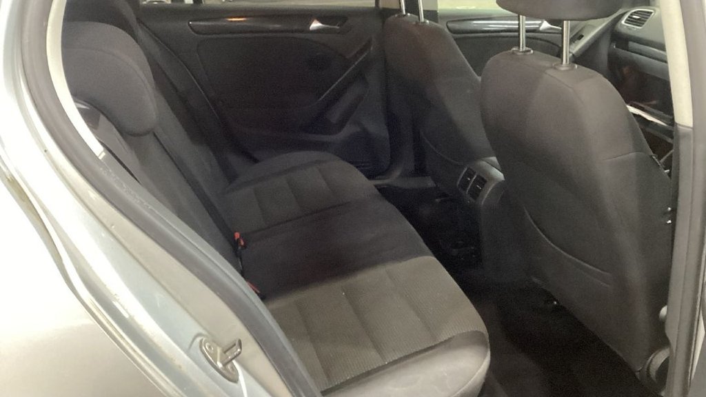 Used Volkswagen Golf 2010 for sale - 76966261: Photo 14
