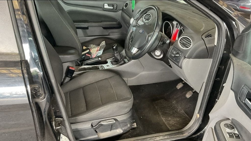 Used Ford Focus 2011 for sale - 78088368: Photo 9