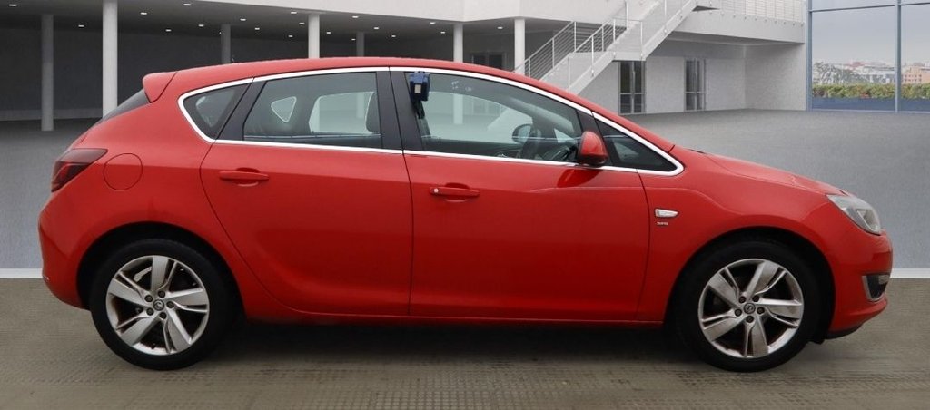 Used Vauxhall Astra 2013 for sale - 76389830: Photo 2