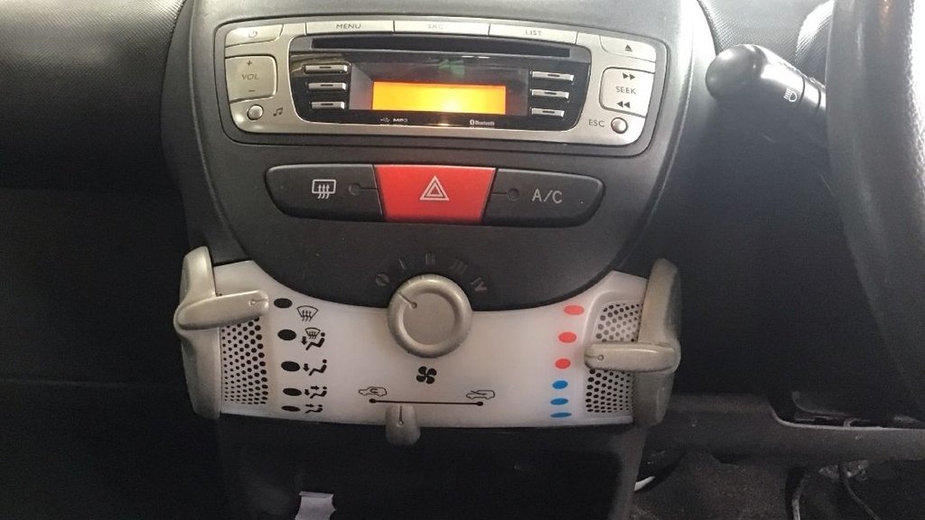 Used Toyota AYGO 2012 for sale - 76867316: Photo 13