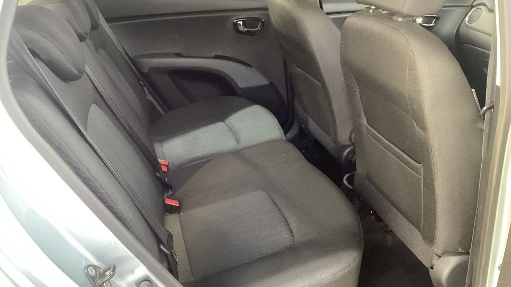 Used Hyundai i10 2013 for sale - 76514561: Photo 14