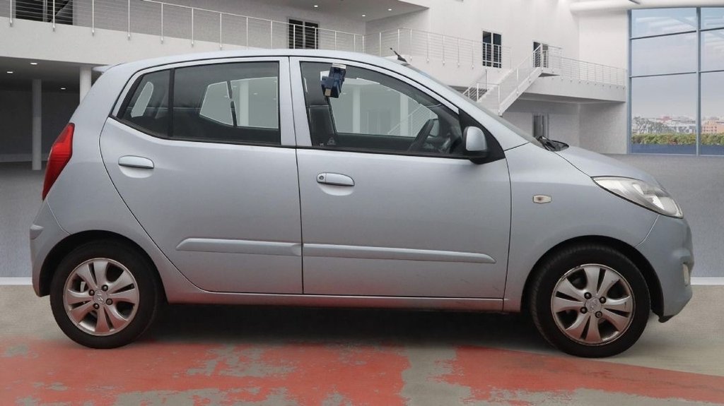 Used Hyundai i10 2013 for sale - 76514561: Photo 2