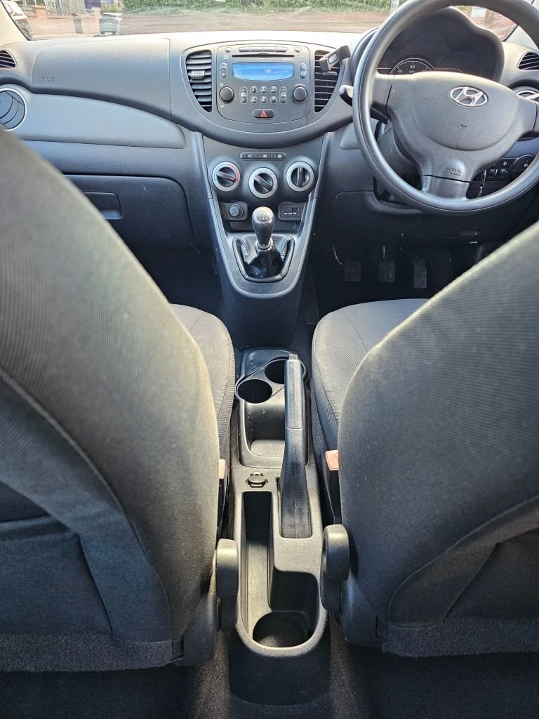 Used Hyundai i10 2012 for sale - 76378500: Photo 15