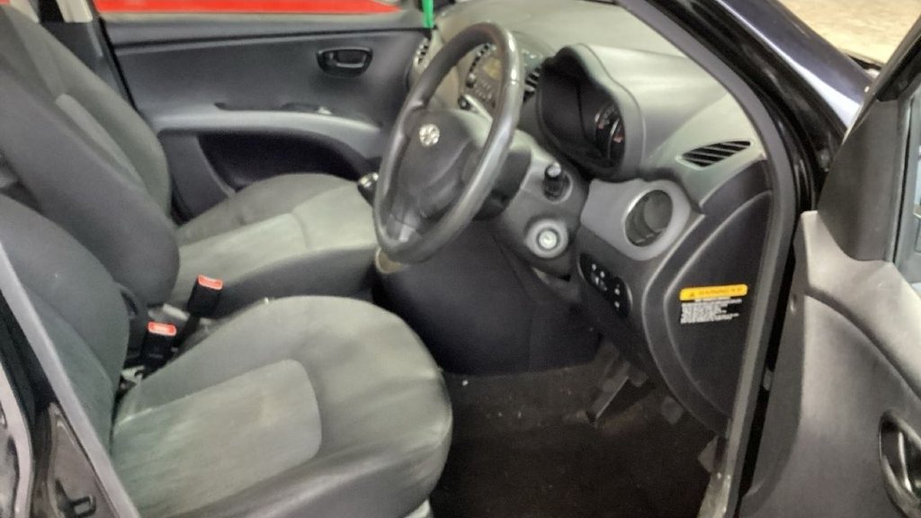 Used Hyundai i10 2014 for sale - 76698759: Photo 10