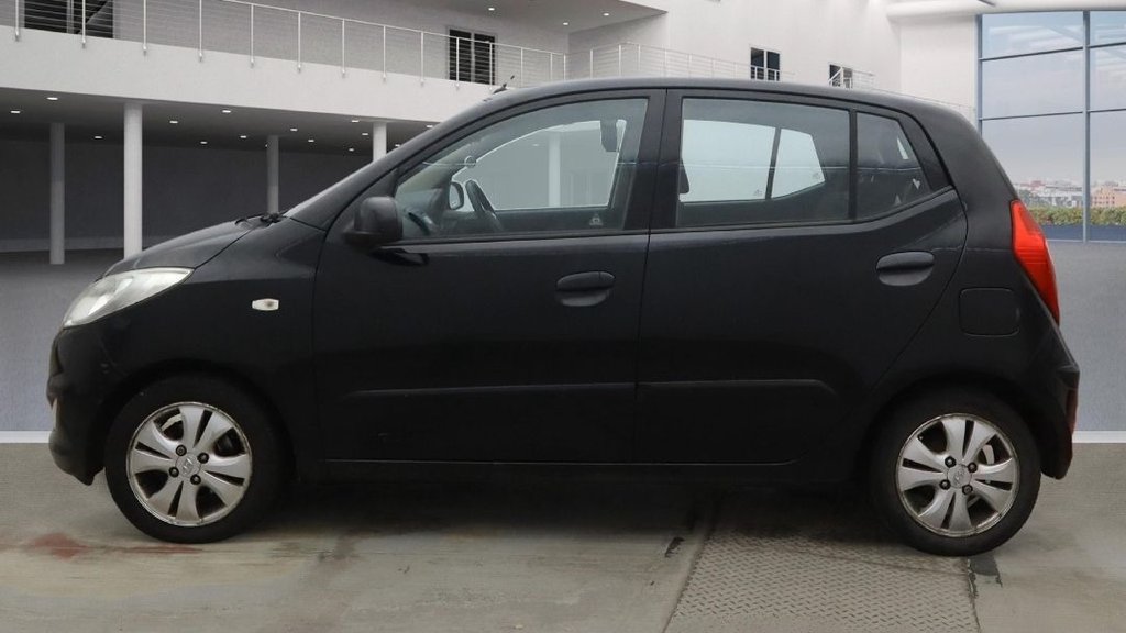 Used Hyundai i10 2014 for sale - 76698759: Photo 5