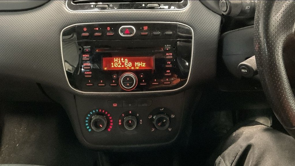 Used Fiat Punto Evo 2011 for sale - 77660230: Photo 12