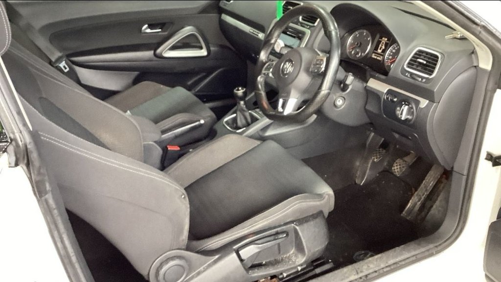 Used Volkswagen Scirocco 2010 for sale - 77631797: Photo 10