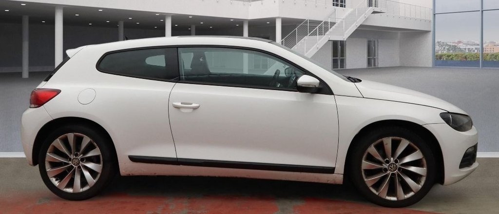 Used Volkswagen Scirocco 2010 for sale - 77631797: Photo 2
